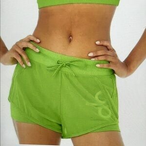 ALO Yoga Green Apple Ambience Short M